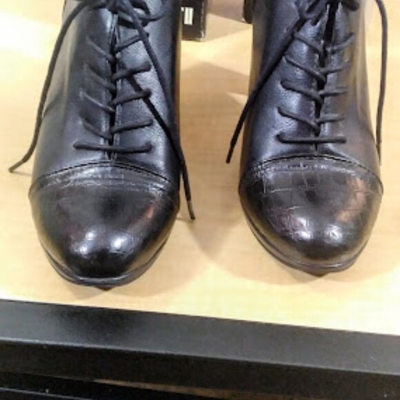 Rialto Black Bootie Shoe Laced Boot Faux leather womens size 7.5 M - Picture 7 of 12